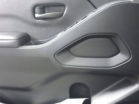 New 2026 Nissan Frontier S image 19