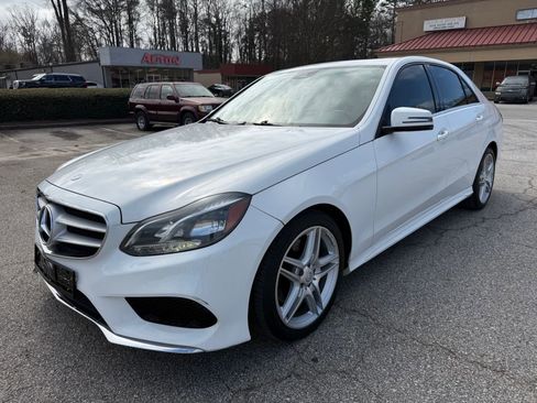 Used 2014 Mercedes-Benz E 350 Sedan image 3