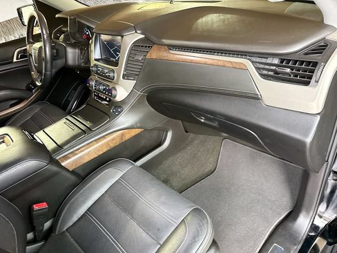 Used 2018 GMC Yukon Denali w/ Denali Ultimate Package AWD/4WD image 34