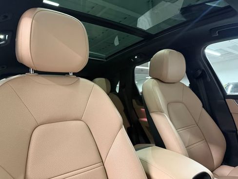 Certified 2026 Porsche Cayenne E-Hybrid AWD/4WD image 30