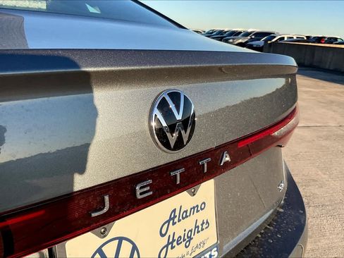 New 2025 Volkswagen Jetta SE image 15