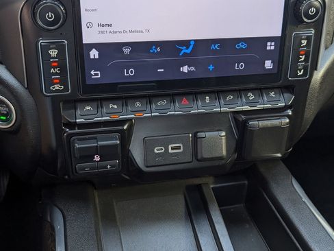 Used 2022 GMC Sierra 1500 Denali w/ Denali Premium Package AWD/4WD image 9