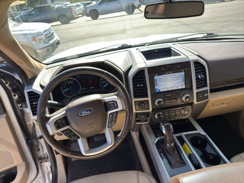 Used 2019 Ford F150 Lariat w/ Equipment Group 502A Luxury AWD/4WD image 8