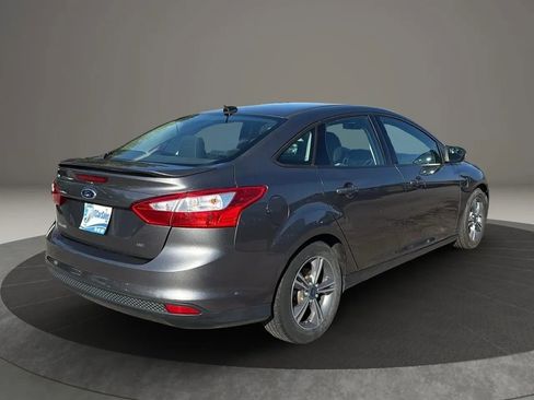Used 2014 Ford Focus SE w/ SE Sport Package image 6