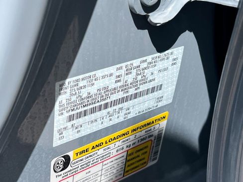 Used 2025 Ford Expedition Platinum AWD/4WD image 39