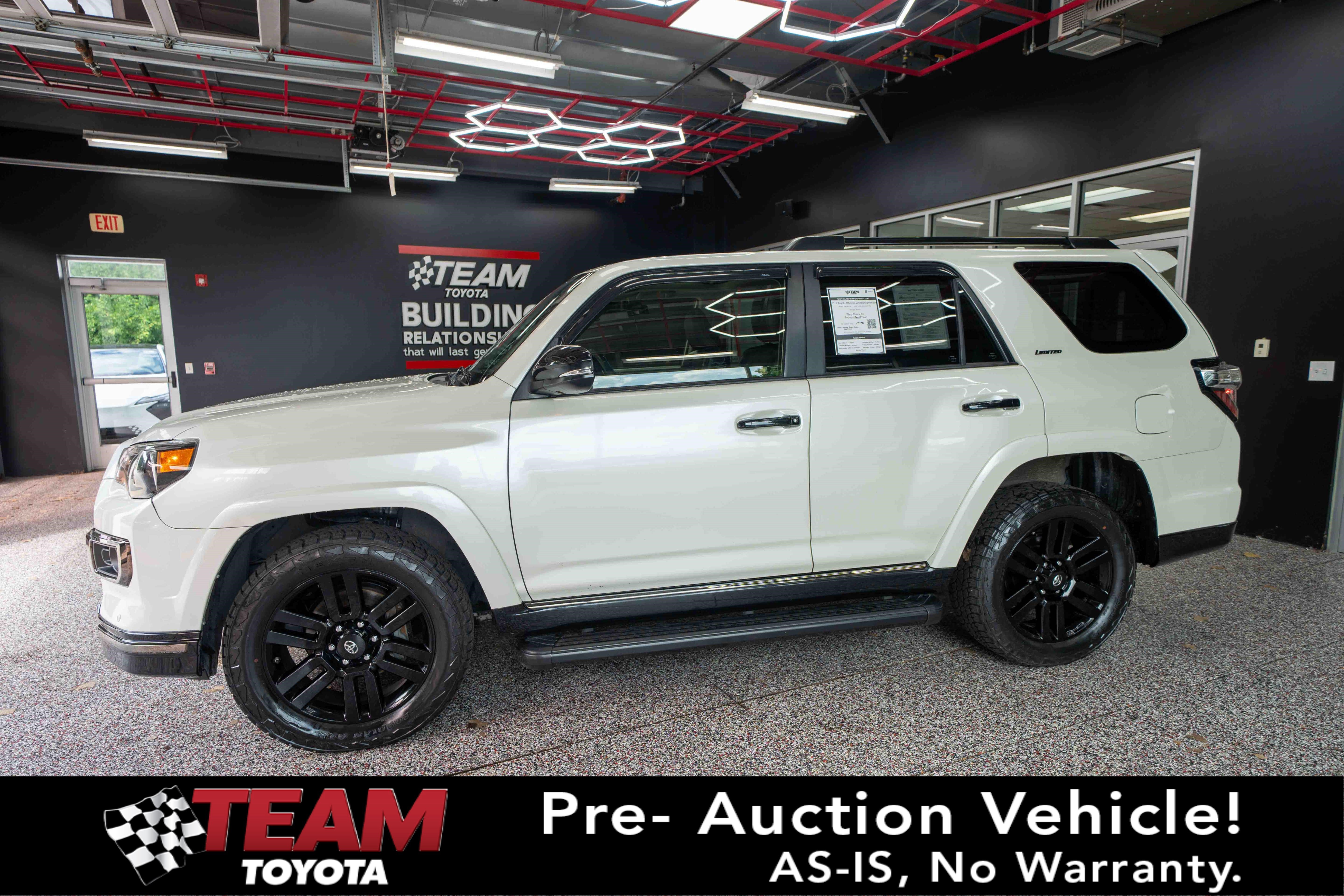 Used 2019 Toyota 4Runner Limited AWD/4WD image 1