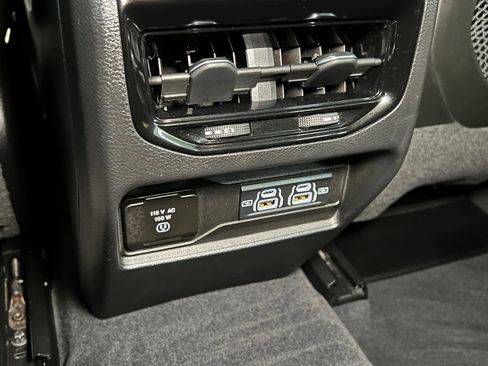Certified 2023 Jeep Grand Cherokee Altitude image 19