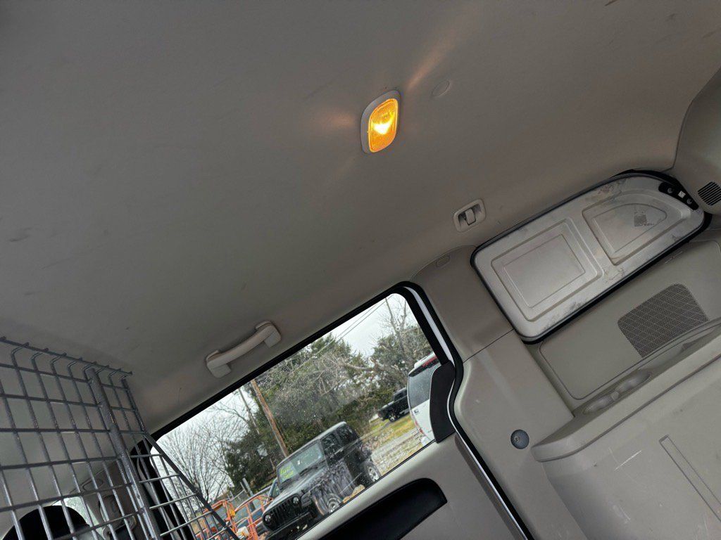 Used 2015 RAM C/V Tradesman FWD image 14