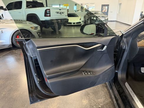 Used 2020 Tesla Model S Performance AWD/4WD image 9