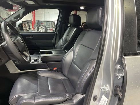 Used 2024 Toyota Sequoia Platinum AWD/4WD image 11