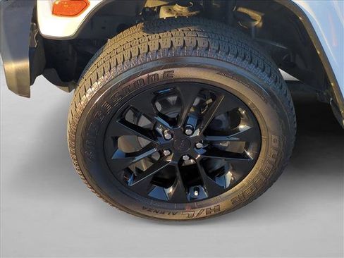 Used 2023 Jeep Wrangler Sahara image 24