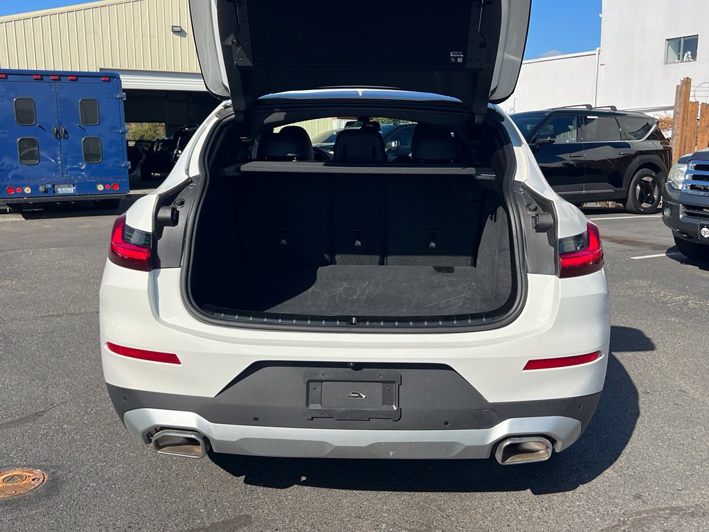 Used 2025 BMW X4 xDrive30i AWD/4WD image 12