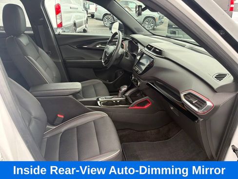 Used 2022 Chevrolet TrailBlazer RS w/ Sun and Liftgate Package AWD/4WD image 21