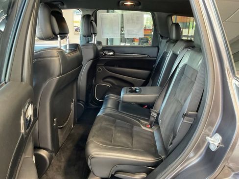 Used 2015 Jeep Grand Cherokee SRT w/ Trailer Tow Group IV AWD/4WD image 22