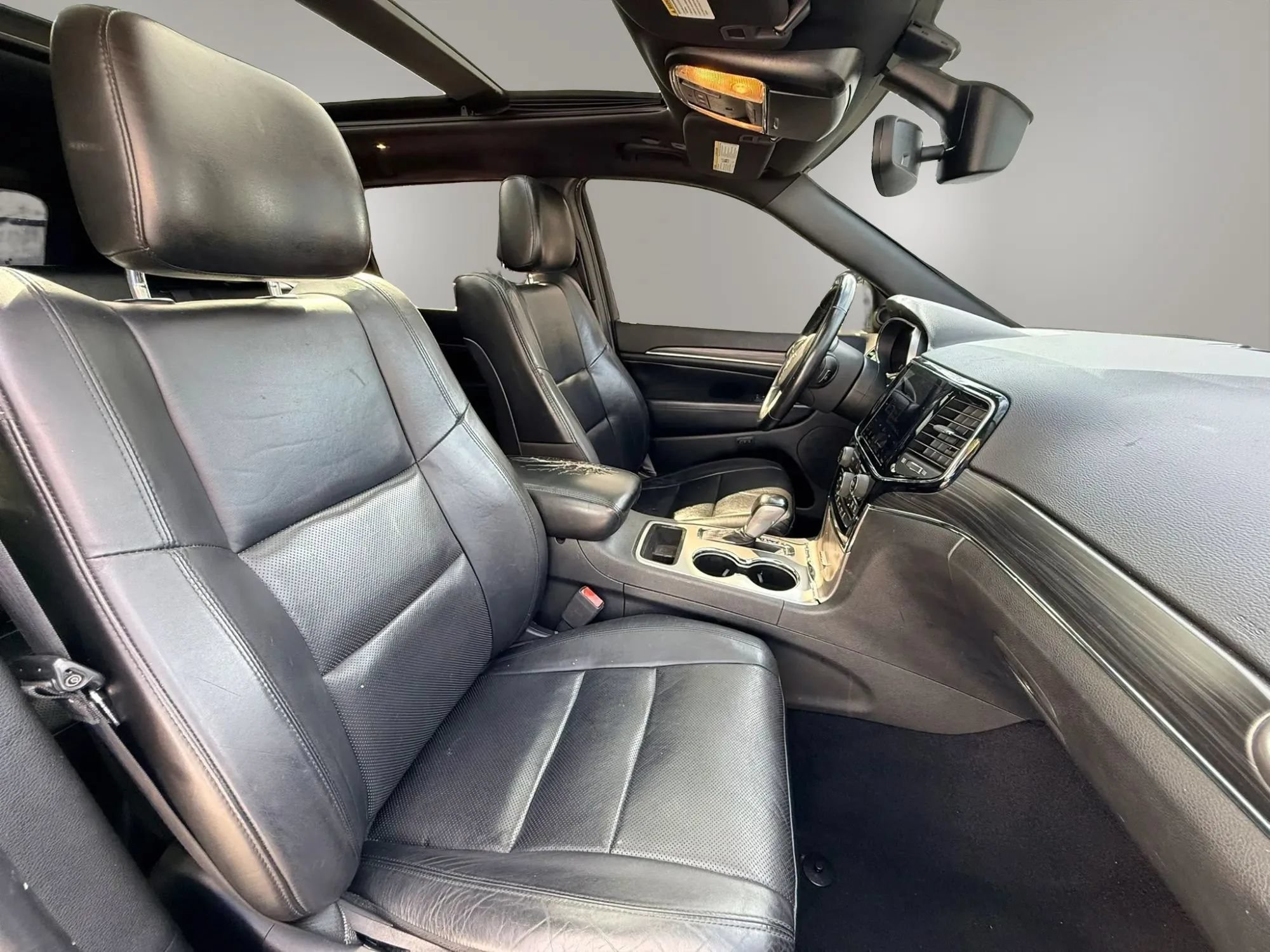 Used 2019 Jeep Grand Cherokee Limited w/ Luxury Group II RWD image 16
