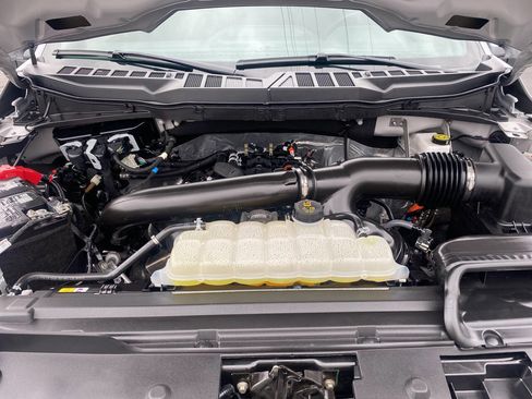 Used 2025 Ford F150 Lariat AWD/4WD image 35