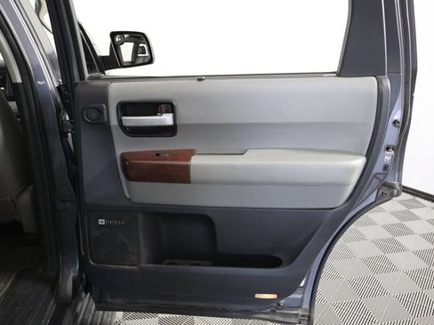Used 2015 Toyota Sequoia Platinum AWD/4WD image 26