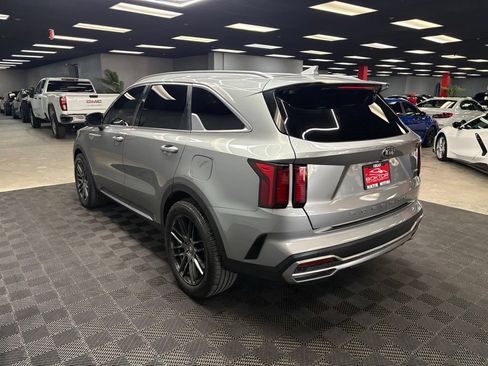 Used 2021 Kia Sorento S FWD image 9