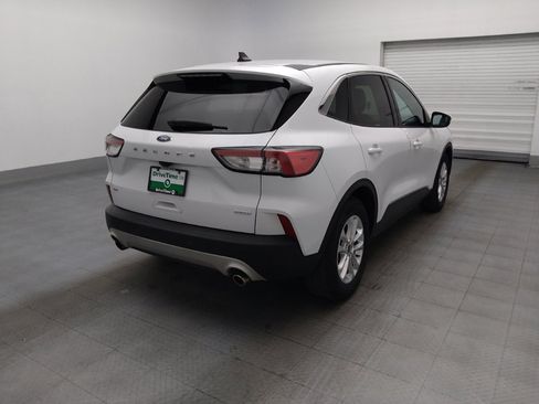 Used 2020 Ford Escape SE FWD image 9