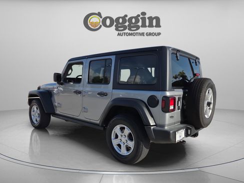 Used 2020 Jeep Wrangler Unlimited Sport S AWD/4WD image 3