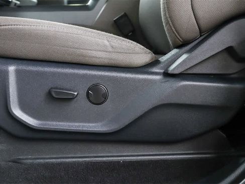 Used 2022 Ford F350 XLT w/ XLT Premium Package image 21