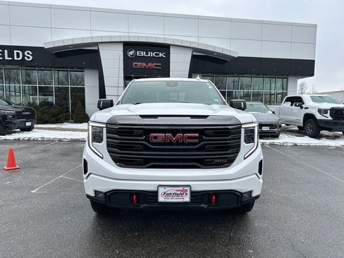 Used 2022 GMC Sierra 1500 AT4 w/ AT4 Preferred Package image 8