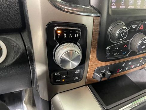 Used 2016 RAM 1500 Laramie w/ Convenience Group image 9