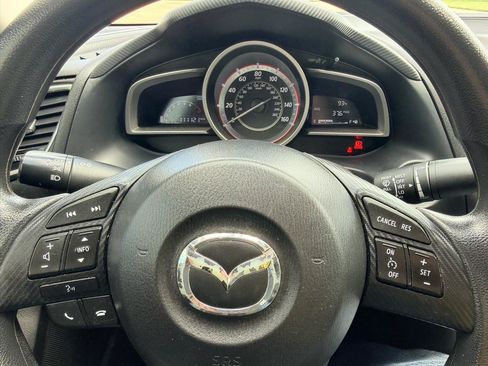 Used 2016 MAZDA MAZDA3 i Sport FWD image 18