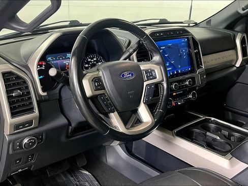 Used 2022 Ford F350 Lariat w/ Black Appearance Package image 13