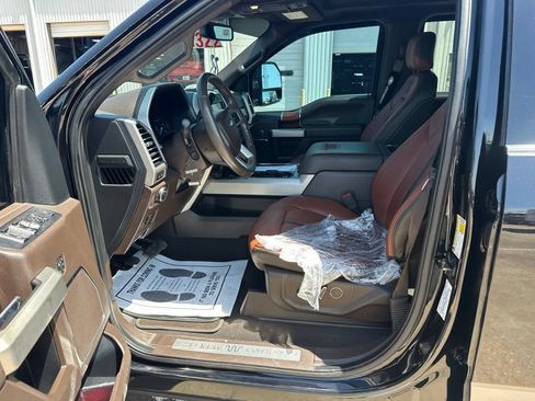 Used 2020 Ford F350 King Ranch w/ FX4 Off-Road Package AWD/4WD image 5