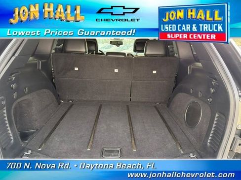 Used 2011 Jeep Grand Cherokee Limited w/ Luxury Group II image 11