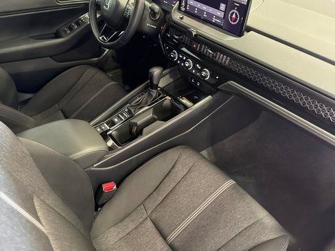 Used 2025 Honda Accord Sport image 15