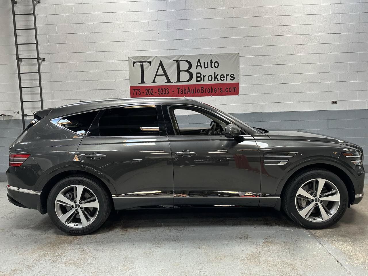 Used 2024 Genesis GV80 3.5T Advanced w/ Advanced Package AWD/4WD image 2