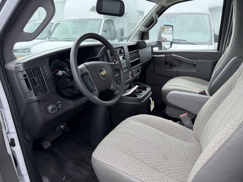 New 2026 Chevrolet Express 4500 w/ Power Convenience Package RWD image 10