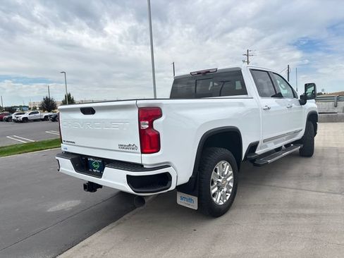 Certified 2024 Chevrolet Silverado 2500 High Country w/ High Country Premium Package AWD/4WD image 3