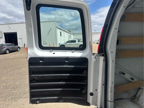 Used 2023 GMC Savana 2500 w/ Driver Convenience Package image 31