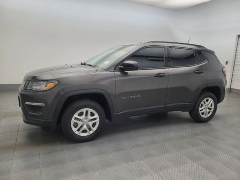 Used 2018 Jeep Compass Sport w/ Tech Group AWD/4WD image 2
