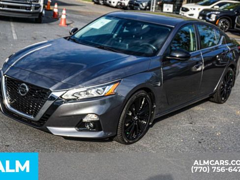 Used 2022 Nissan Altima 2.5 SR w/ Midnight Edition Package image 16