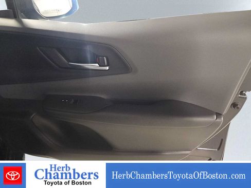 Used 2024 Toyota Prius Limited AWD/4WD image 17