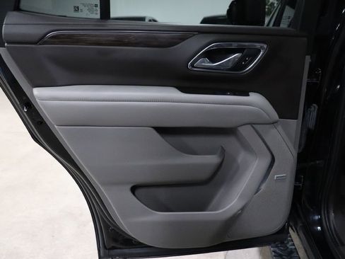 Used 2023 Chevrolet Tahoe Z71 w/ Luxury Package image 12