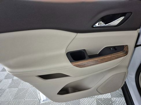 Used 2017 GMC Acadia Denali w/ Technology Package image 24