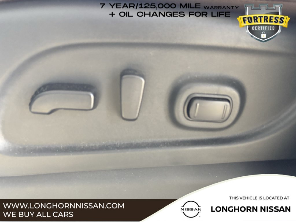 Used 2024 Nissan Titan Platinum Reserve w/ Moonroof Package AWD/4WD image 25