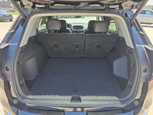 Used 2022 GMC Terrain SLT w/ Infotainment Package II image 12