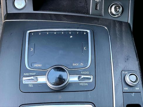 Used 2020 Audi Q5 e Prestige AWD/4WD image 27