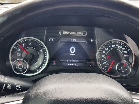 Used 2019 RAM 1500 Laramie RWD image 16