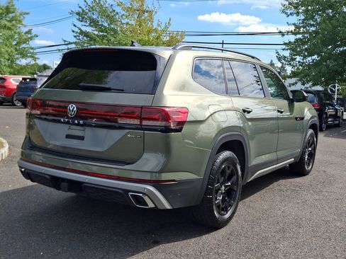 Certified 2024 Volkswagen Atlas Peak Edition SE AWD/4WD image 6