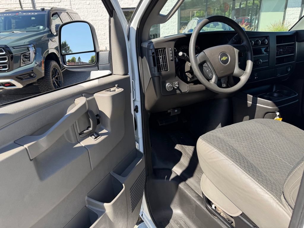 Used 2025 Chevrolet Express 2500 w/ Driver Convenience Package RWD image 11