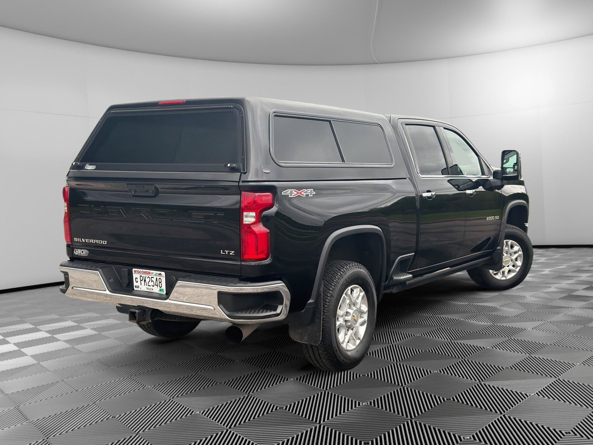 Used 2023 Chevrolet Silverado 2500 LTZ w/ LTZ Convenience Package AWD/4WD image 4