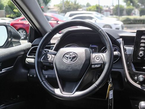 Used 2023 Toyota Camry SE FWD image 19