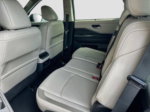 Certified 2025 Nissan Pathfinder SL AWD/4WD image 20